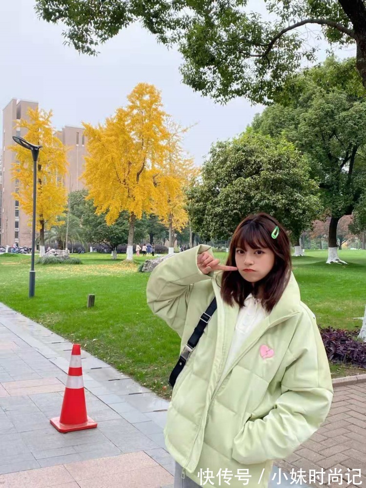 冬天 冬天的羽绒服,如何搭配颜色是真的一门学问,试试这些技巧!