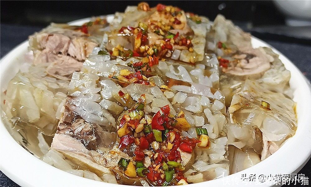 小猫|教你水晶盐鸭肉做法，成菜晶莹剔透口感Q弹，特别爽口还解馋