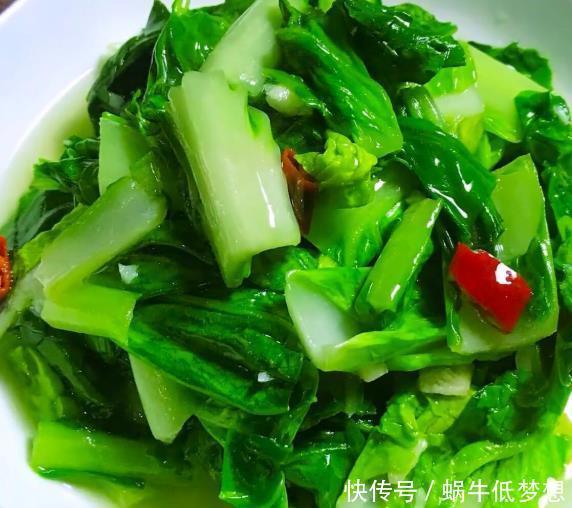  己在家里|炒青菜总发黑不爽脆？教你这三招，无论炒什么青菜都好吃不发黑！