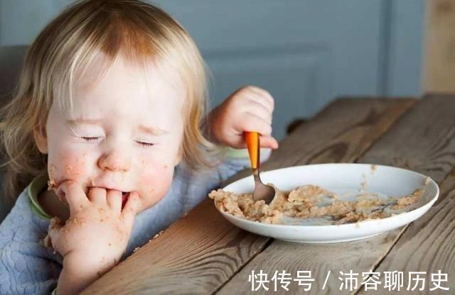 零食|孩子身高一直长不高，父母带孩子检查后，才知道“元凶”竟是它