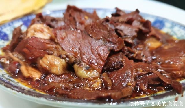 合肥排名第一的牛肉面,一大碗只要13块钱,不到饭点也挤满了人