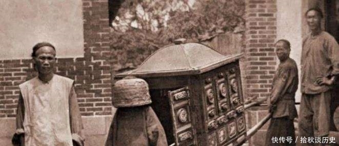 得起|清朝老照片：图一是德国人猖狂地坐在龙椅上，图五奢华的轿子几乎没人用得起