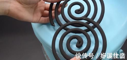 诀窍|蚊香别再用手一点点拆了,立马学会这诀窍,几秒钟让蚊香自动分离