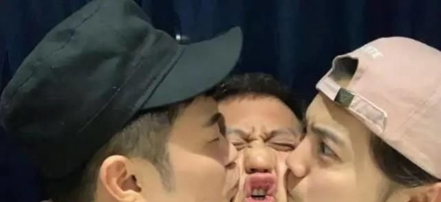 鄭愷發文吐槽4位離開跑男的成員，最后1句話，引40萬粉絲淚目