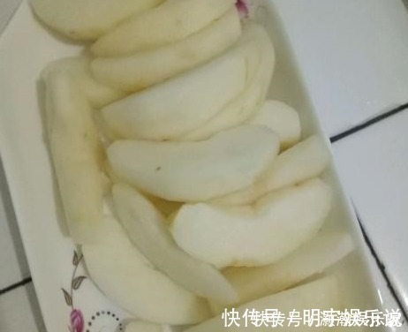 红酒|它是天然的妇科圣药,每周吃一次,保养子宫卵巢,女性更年轻