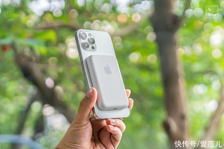 电量|被「群嘲」的 MagSafe 外接电池，会是下一个 AirPods 吗？