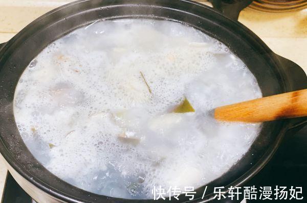 鲜美|在家做超级简单快手的花蛤豆腐汤，味道鲜美营养好喝，富含蛋白质
