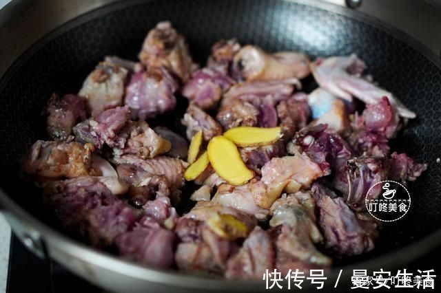 生粉|夏天多吃此菜，加上香菇一炖，鲜香嫩滑，我家每周吃三回，太下饭