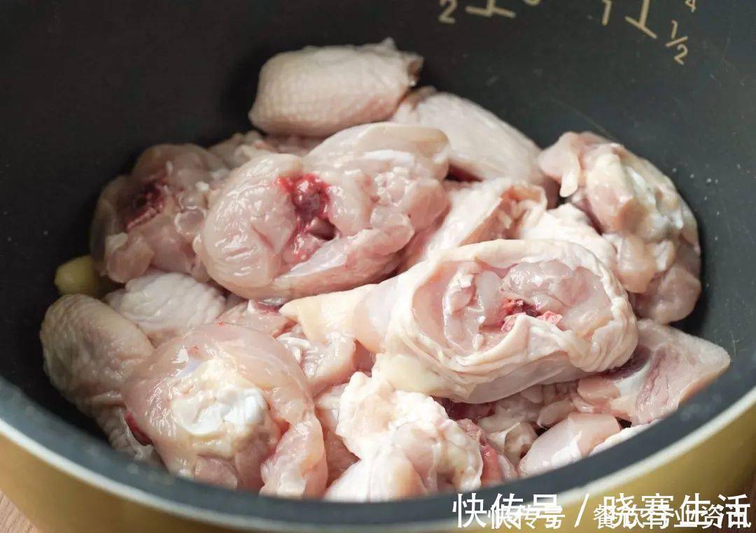 蒜瓣|家有电饭锅就能做!不放油、不加水,一撕脱骨,连吃8个都不够!