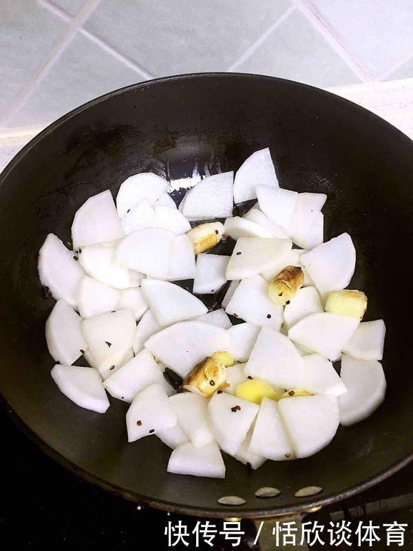 它比牛肉贵,比鲍鱼鲜,冬天一斤68,但贵也要吃,孩子吃少生病