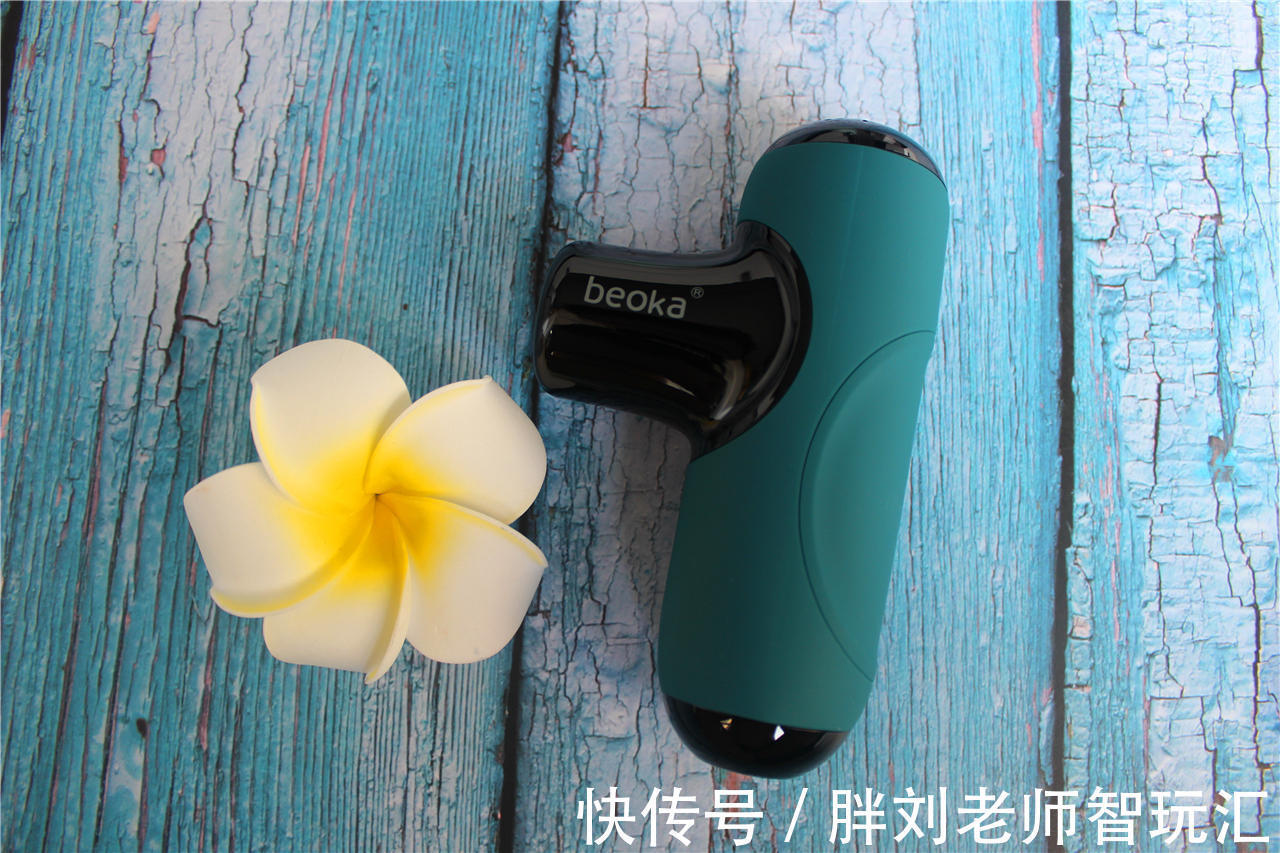 腰酸背痛|腰酸背痛腿抽筋,快用筋膜枪。舒服