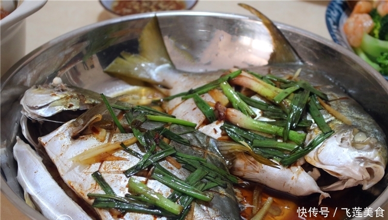 亲戚|小长假约亲戚在家聚餐,我下厨做了六菜一汤,花钱不多都吃撑