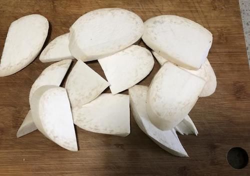 四月不吃肉也要吃這菜，補鈣促發育，孩子吃它健腦益智，頭腦聰明