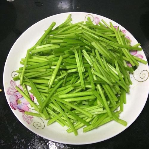 滋养|它是菜也是药,我成捆往家买,三天两头吃,视力清晰了,滋养脾胃