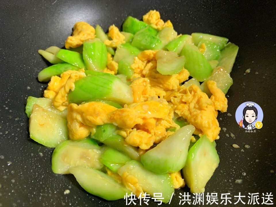 猪油|炒丝瓜时,马上下锅就错了!掌握这1个诀窍,保准出锅翠绿不发黑