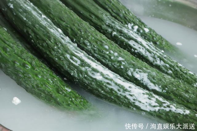 夏日|夏日必备下饭菜腌黄瓜,爽脆开胃比吃肉都过瘾,一次三斤不够吃