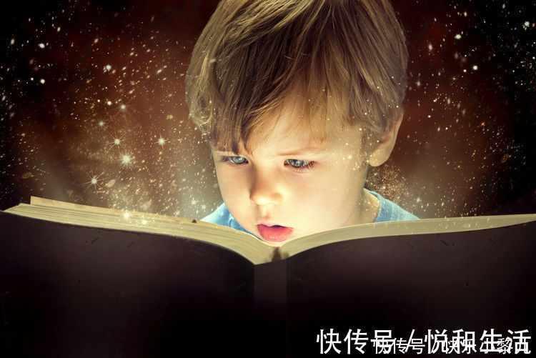 幼儿园|娃睡前一小时,家长做到“4坚持3避免”,让孩子聪明自信长更高