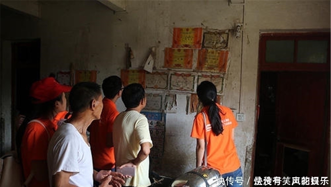 奖状|孩子“奖状”贴满一面墙,父母却越来越惆怅:这奖状还不如不要