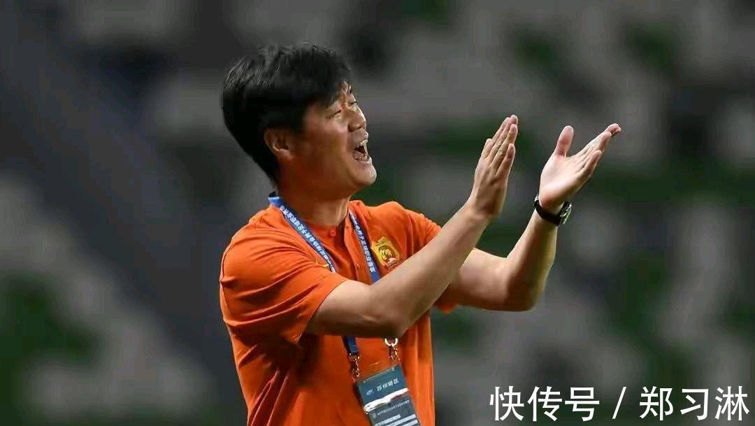 国家队|国足的入选新规,对李霄鹏来说是助力,并非是出难题