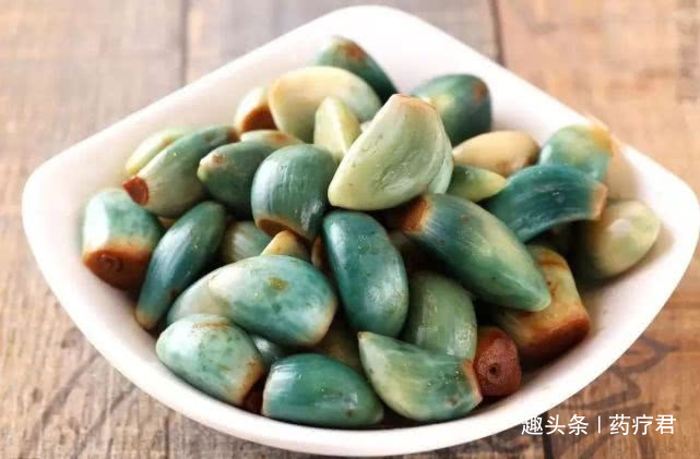 大蒜|泡腊八蒜啦,记住4个小技巧,大蒜快速变绿,又脆又香