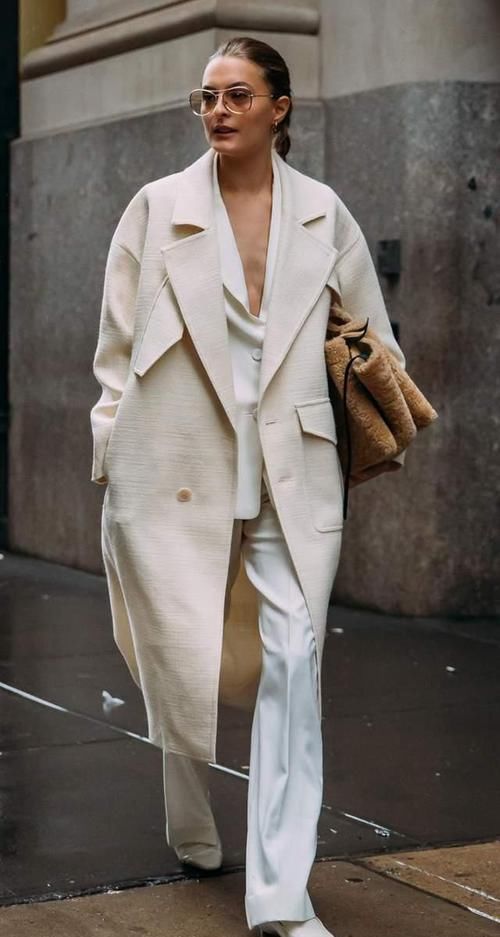 ?女人到了中年,穿衣打扮要“得体”,更要学会不装嫩也不显老