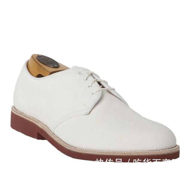 white 到底是什么人,敢穿白皮鞋!
