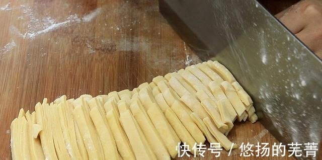 我家从来不买零食，6种自制小零食，没有烤箱也能做，香醋脆口！