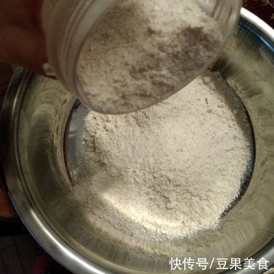 不加一滴油的超级简单粉蒸肉