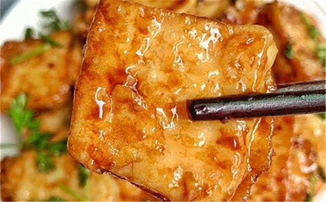 料汁|香煎豆腐怎样做出大厨口味？掌握对了方法，香酥可口巨好吃