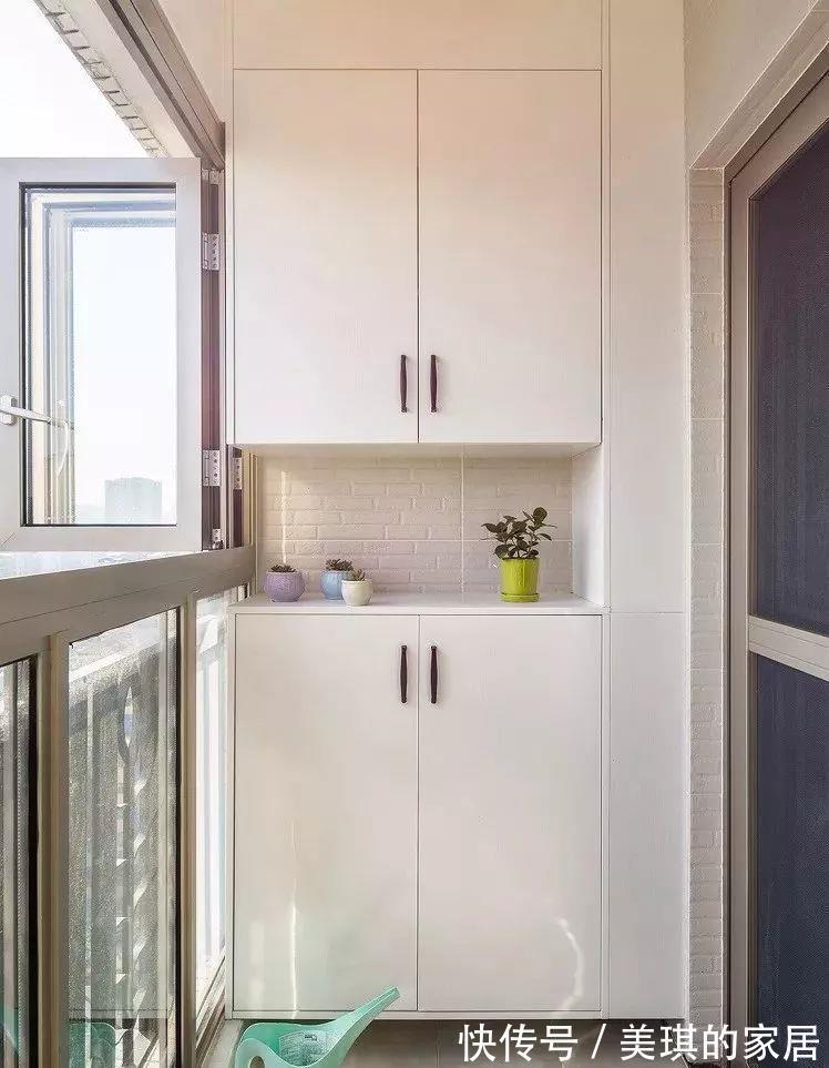 阳台|给小户型阳台装上储物柜,既实用又美观,避免杂乱