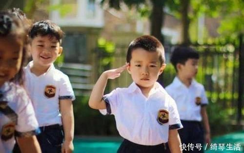 新新|3岁女儿幼儿园放学回家,抓紧裤子说不能尿尿,脱下裤子宝妈气炸