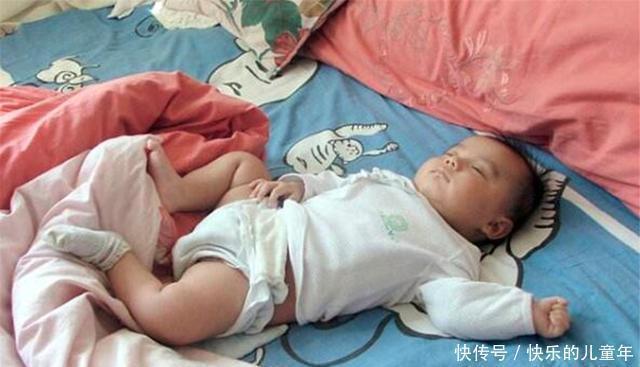 宝宝|宝宝睡姿暗示身体状况,若是这几种睡姿,父母要注意了