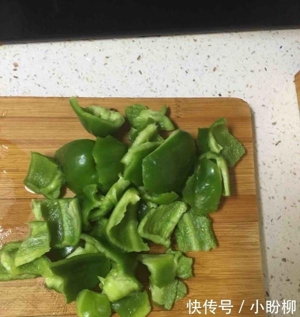 青椒|“天然泻药”终被找到,和土豆一起吃,隔天排便,常吃体重不过百