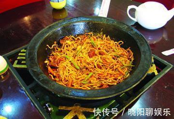 面条|美食推荐:排骨焖面小锅、腊味乳鸽饭、海皇鸡火炒饭制作方法
