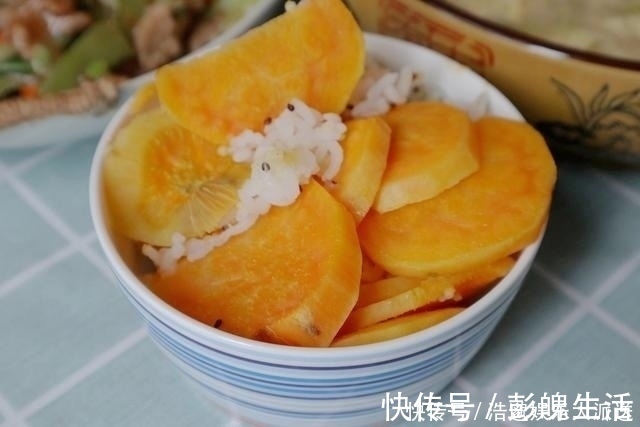 母子|母子2人的午餐，2菜1汤有肉有海鲜，成本不到15元，居家饭菜