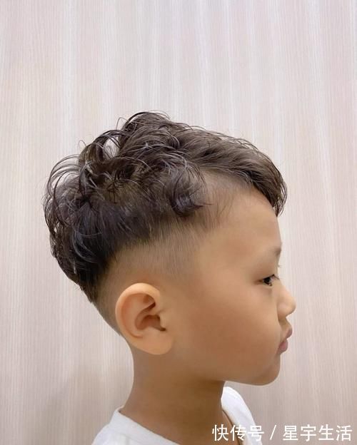 妈妈们|小男孩发型怎么剪好看?这16款很不错,很多妈妈们都喜欢