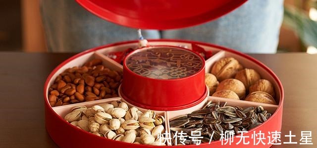 解馋|提醒中老年人花生瓜子要少吃,过年要吃这3种零食,解馋还健康!