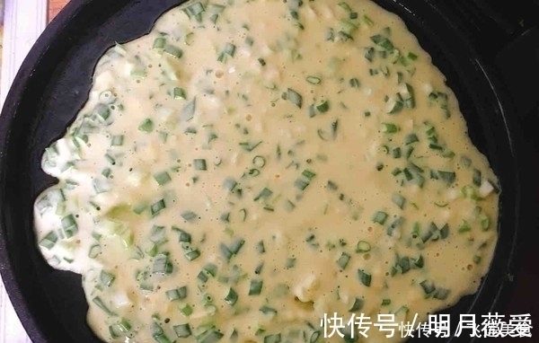 鸡蛋|这是鸡蛋饼最简单和省时间的做法，超适合做早餐，味道好营养足！