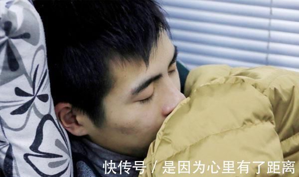 后背|睡眠不好怎么辦？每天睡前活動十分鐘，告別失眠、容顏變好