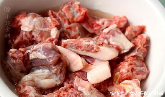 冬天炖羊肉,牢记正确做法“3放2不放”,汤鲜肉烂,不膻也不柴