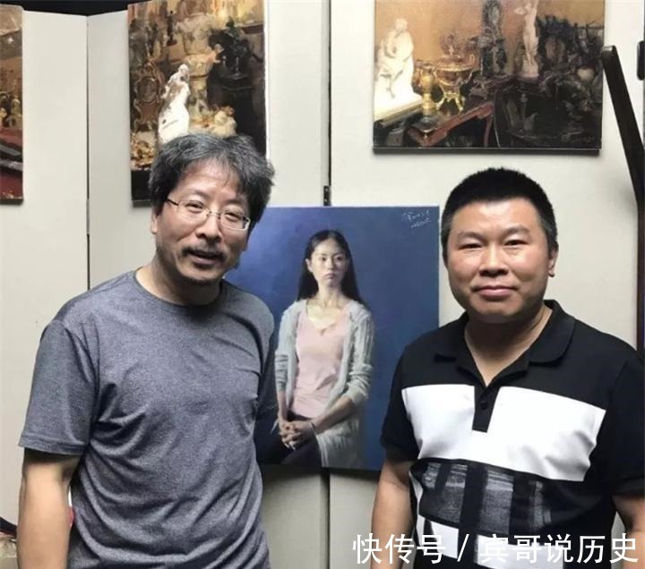 画家$年轻人画张雨绮戏水素描,放大16倍后,网友这画比单反还牛!