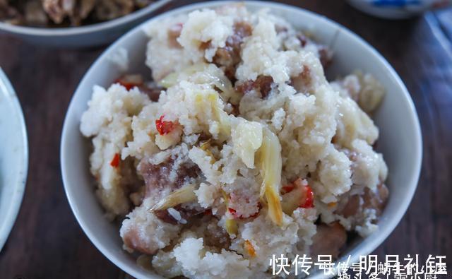 侄女过生日,妈妈早上4点就起床,做了两大桌农家菜,吃嗨了