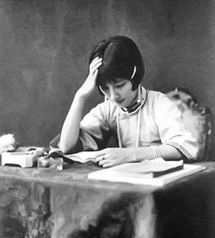 善终|民国四大美女:每人三个男人,个个为情所困,善终的只有林徽因