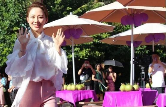潘晓婷|潘晓婷身材有多好?当看到她跳舞的那一刻,感觉恋爱了