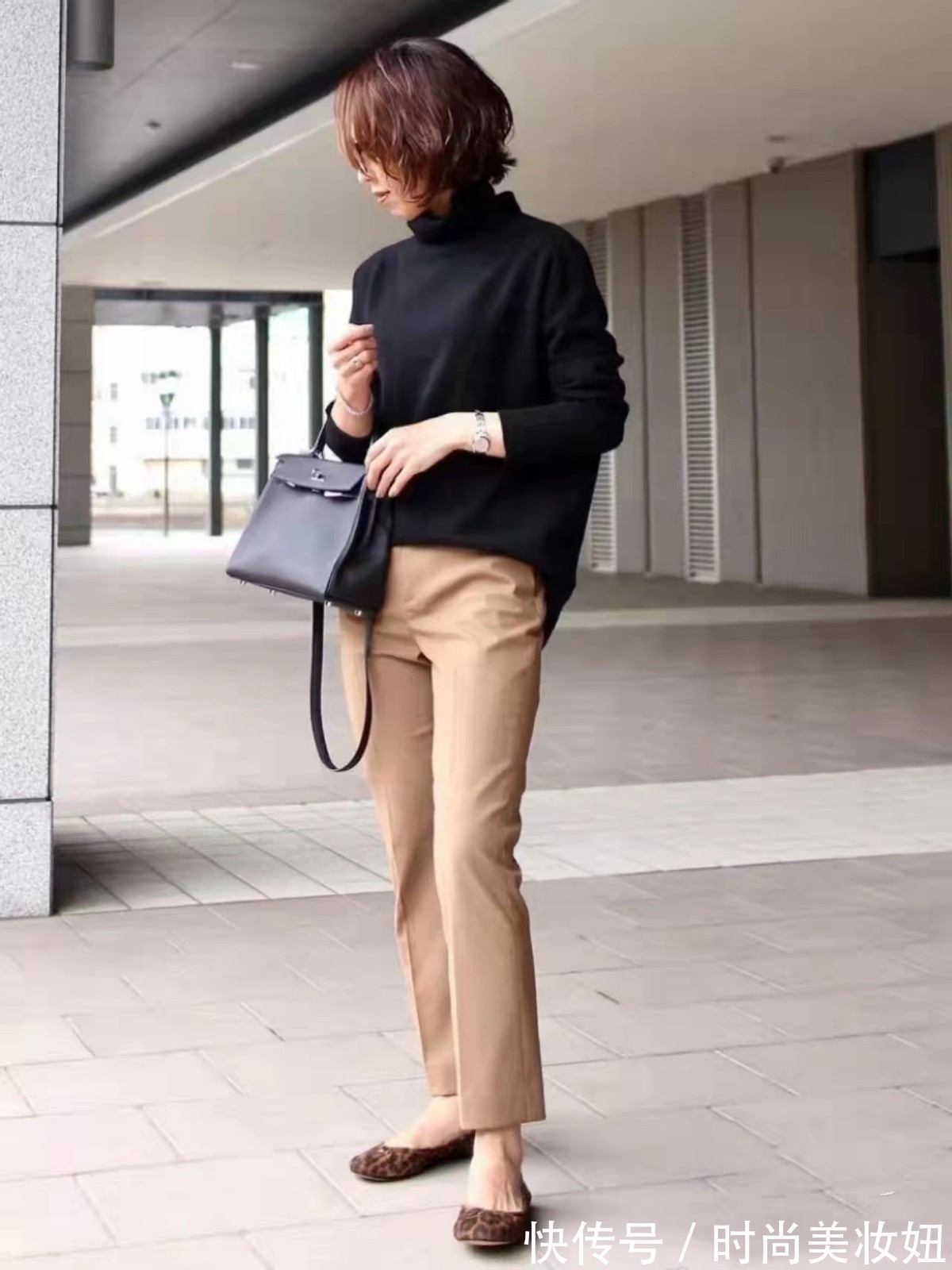 女人|40岁女人穿毛衣时,尽量少踩这四个雷区,拉低档次还显胖