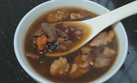  常喝|天热常炖这锅汤，汤鲜味美，孩子常喝提高记忆力，老少都爱喝