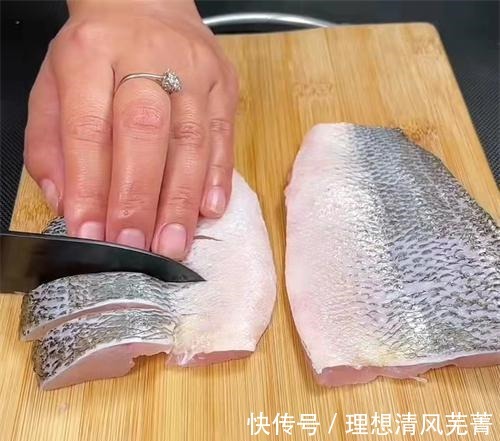 教你做 好吃的孔雀开屏鱼，只需简单几步，家人夸你是大厨！