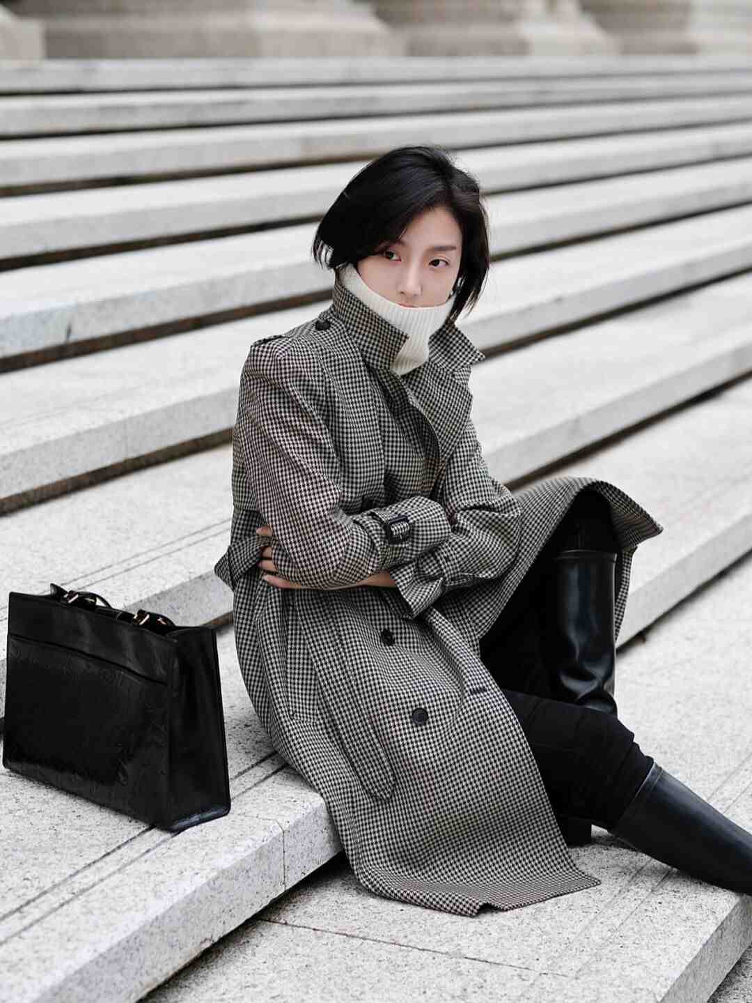 紧身裤 今年火了一种穿法叫“风衣+高筒靴”,喜欢气质类风格的,别错过