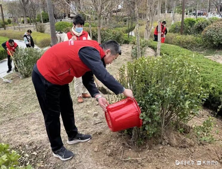 聊城市卫生健康委开展“播种绿色 共享蓝天”植树活动