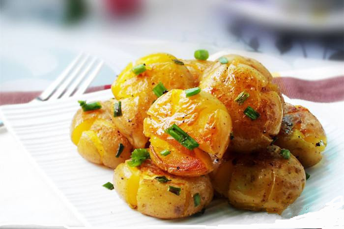 椒盐土豆，椒盐鸡翅，椒盐虾，这6道椒盐菜，很容易，味道超饭店